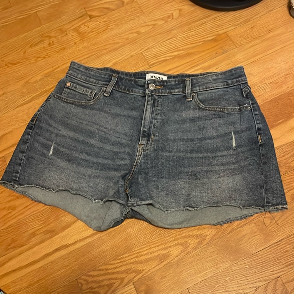 Levi’s denim shorts